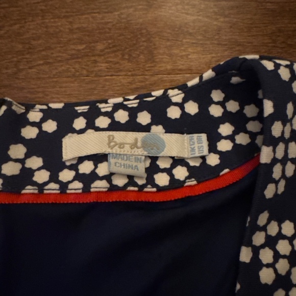 Boden Lined Tea length Patterned Blue & White Dress - Picture 3 of 5